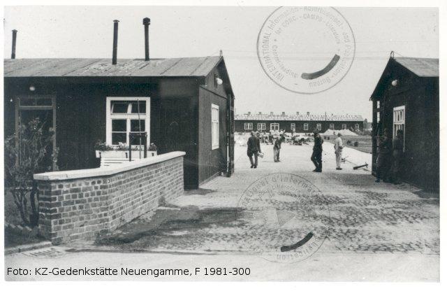 Eingang zum Konzentrationslager Neuengamme 1942